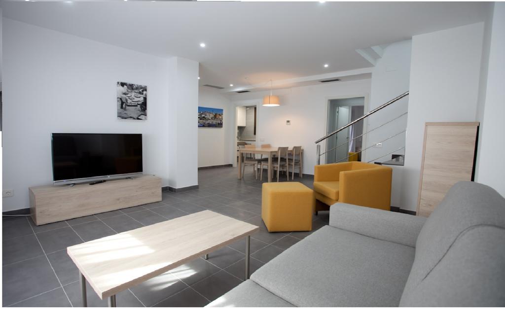 Apartamentos Ocea カンブリルス エクステリア 写真
